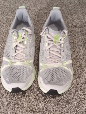 On Cloud, Cloud surfer Trail. Size 10W